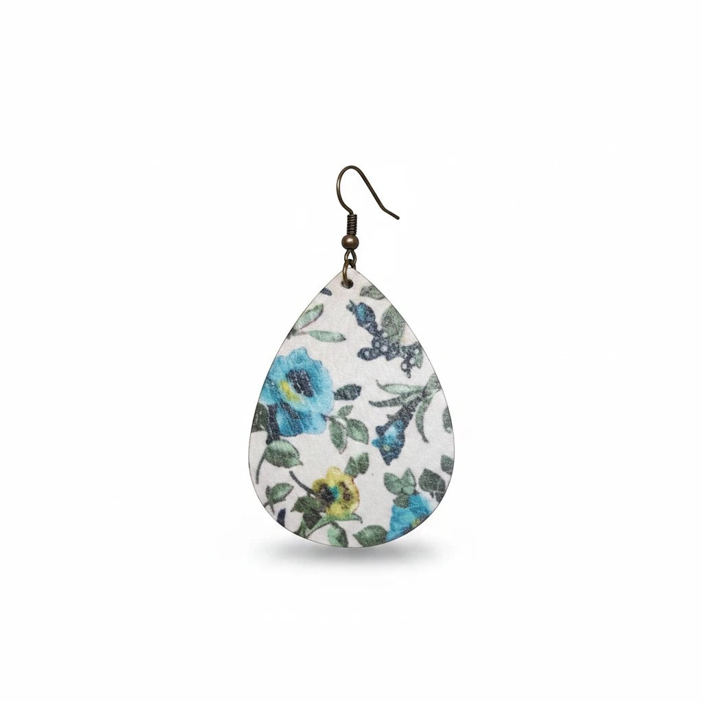 Boucles d’oreilles Femmes de pilotes en simili cuir, motif floral bleu et vert, forme goutte d'eau, légères et artisanales.