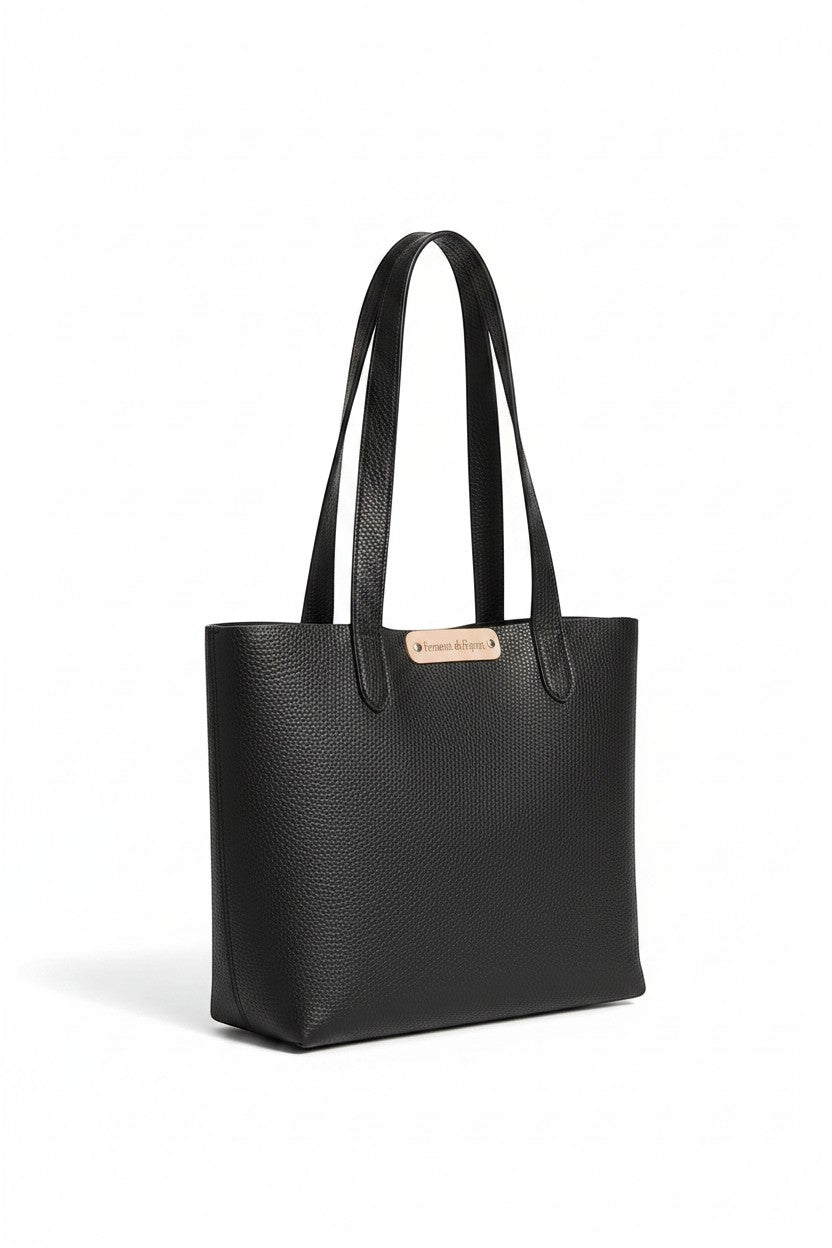 Sac cabas noir structuré en cuir grainé, fait main, modèle unique Femmes de pilotes.
