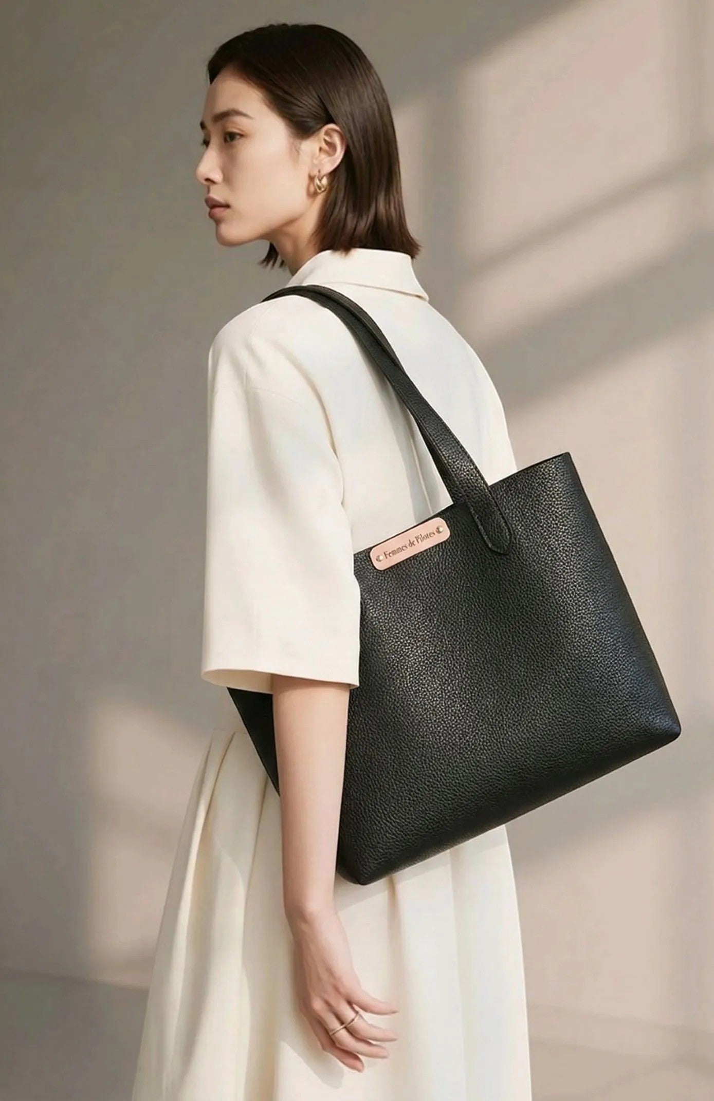 Femmes de pilotes Sac Nocturia shopper noir structuré en cuir, fait main, modèle unique.